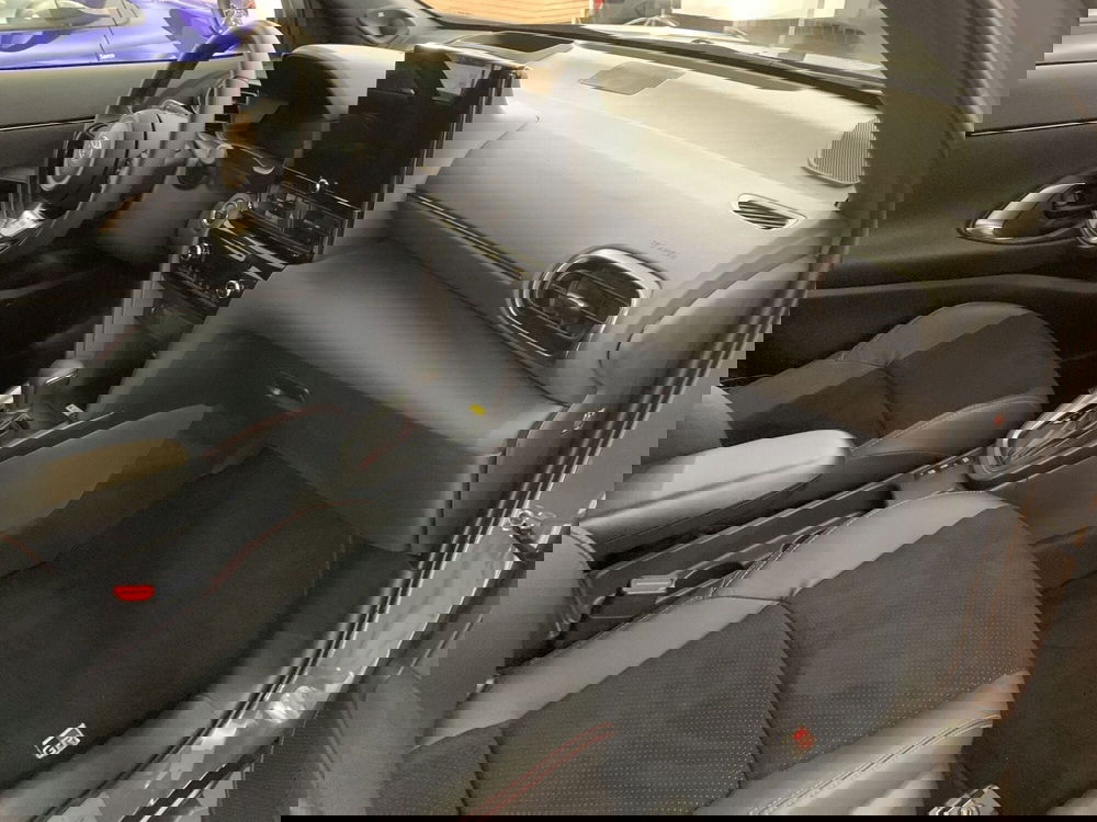 Toyota Yaris Cross nuova a Bergamo (6)