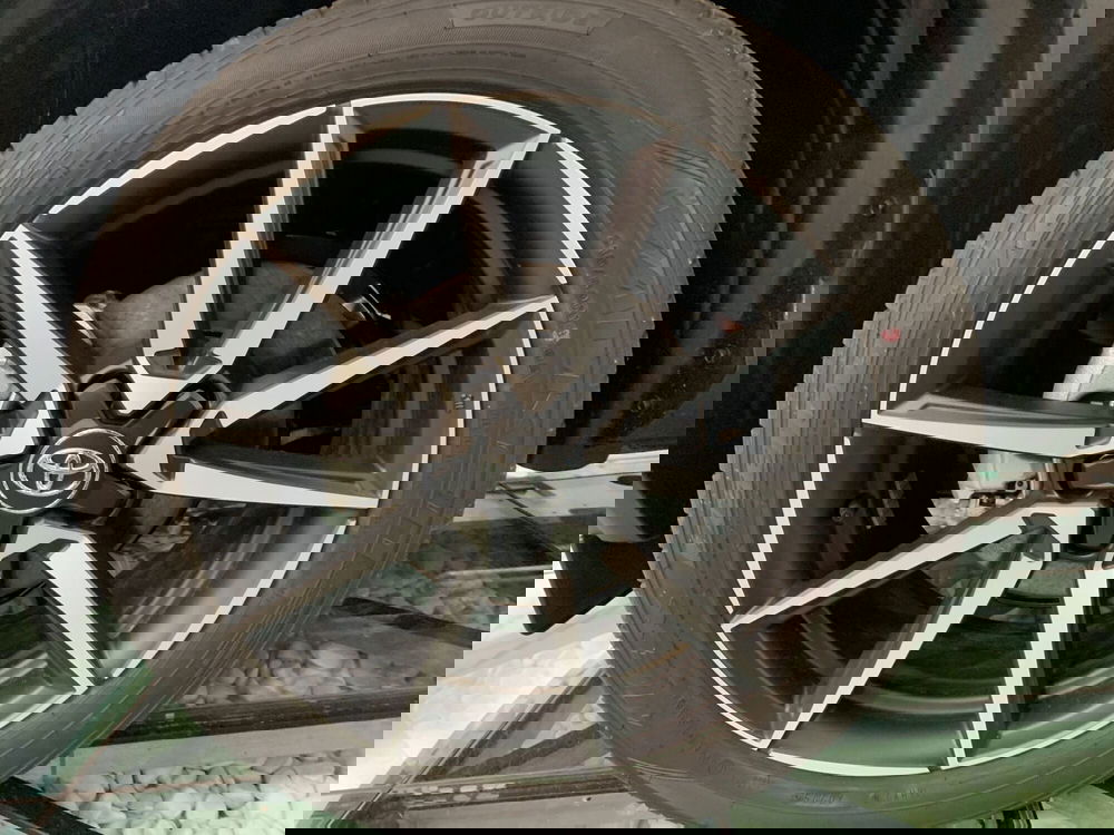 Toyota Yaris Cross nuova a Bergamo (10)