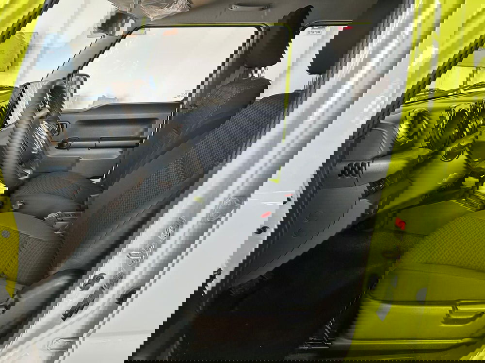 Suzuki Jimny nuova a Bari (11)