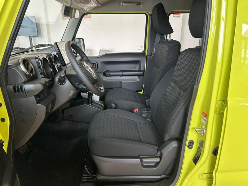 Suzuki Jimny nuova a Bari (11)