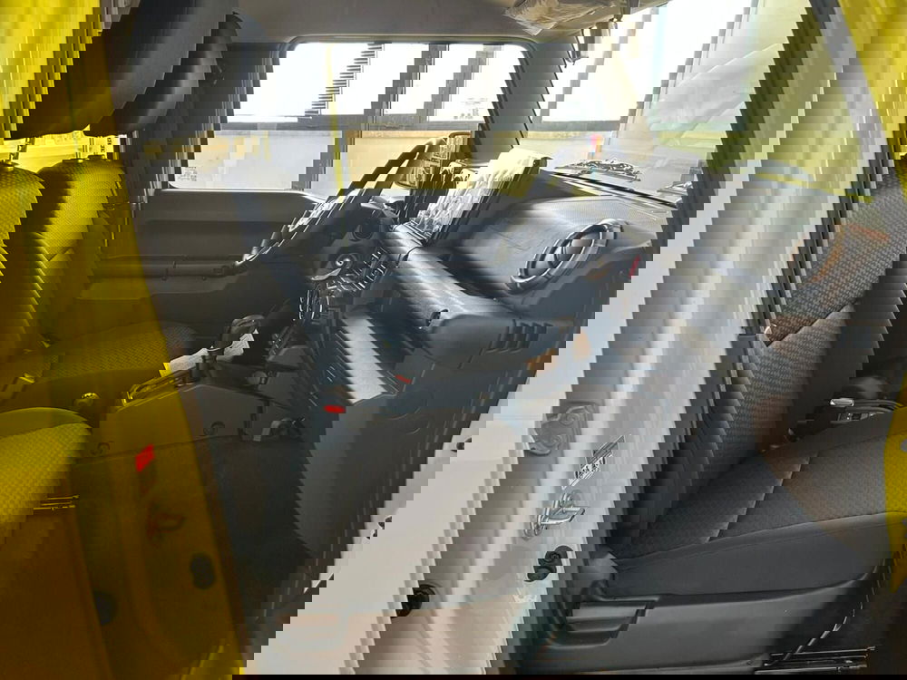 Suzuki Jimny nuova a Bari (14)