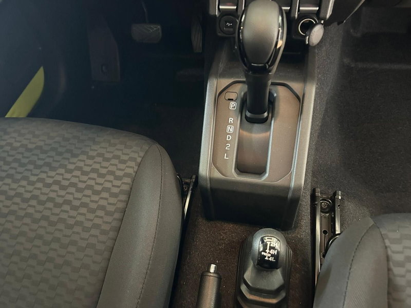 Suzuki Jimny nuova a Bari (20)