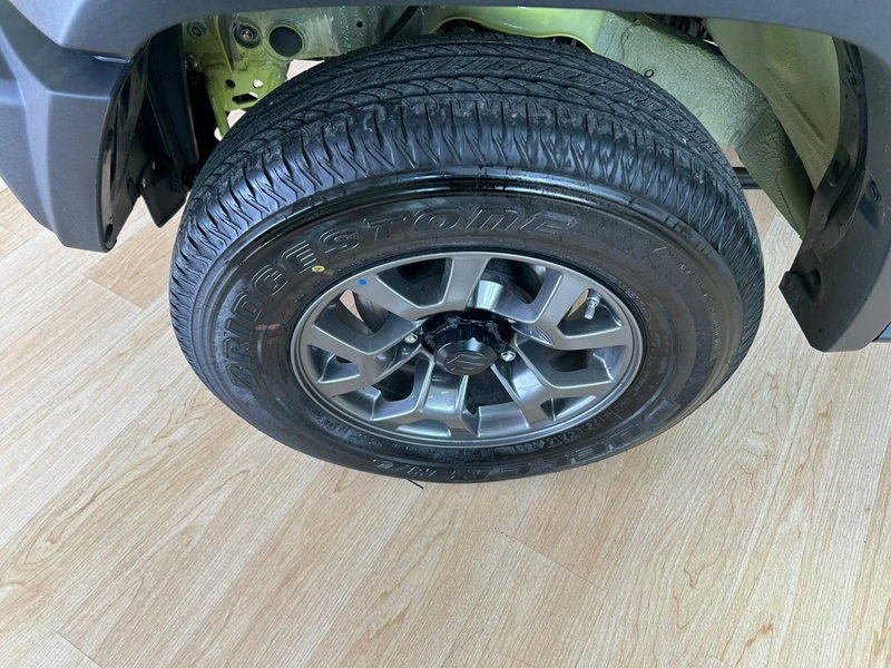 Suzuki Jimny nuova a Bari (9)