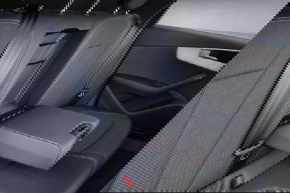 Audi A4 Avant usata a Taranto (9)