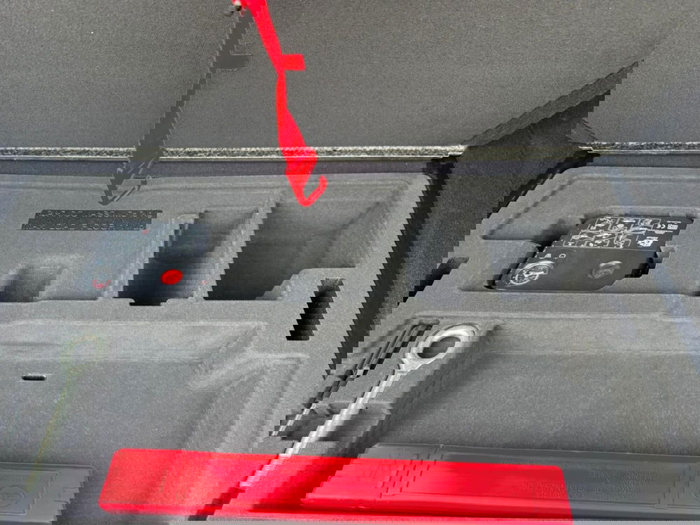 Maserati Levante usata a Salerno (13)