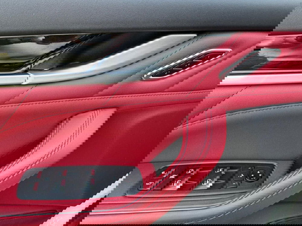 Maserati Levante usata a Salerno (18)