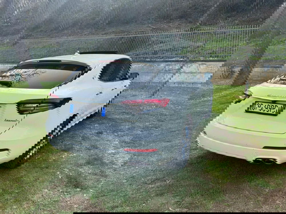 Maserati Levante usata a Salerno (4)