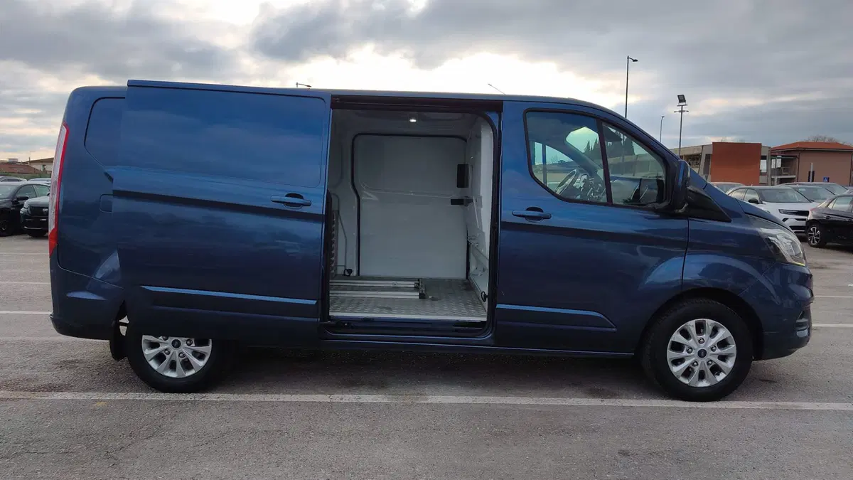Ford Transit Custom Furgone usata a Firenze (12)