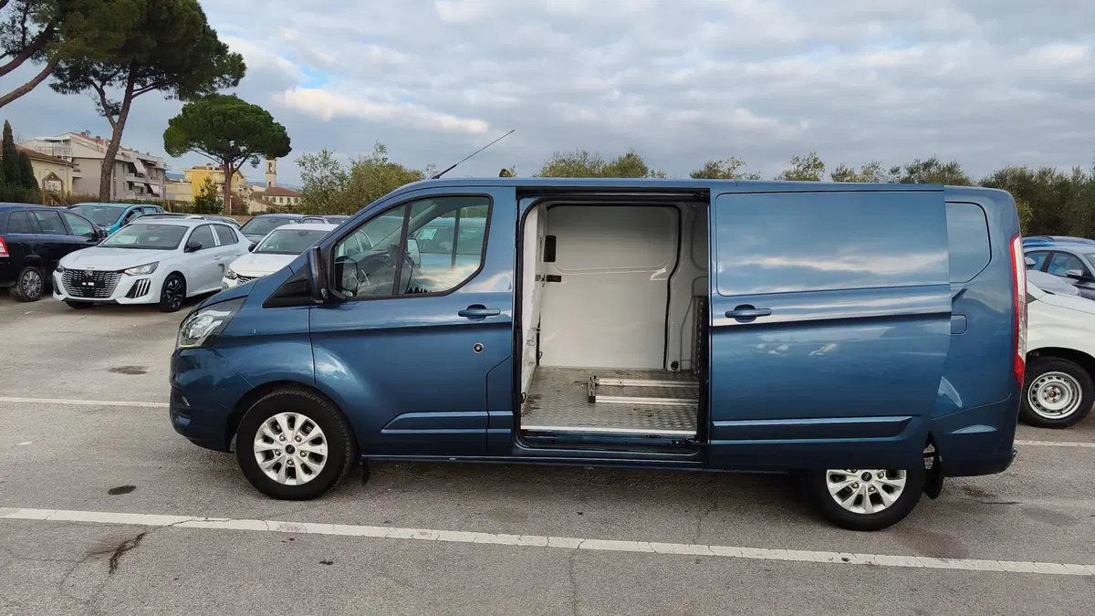 Ford Transit Custom Furgone usata a Firenze (6)