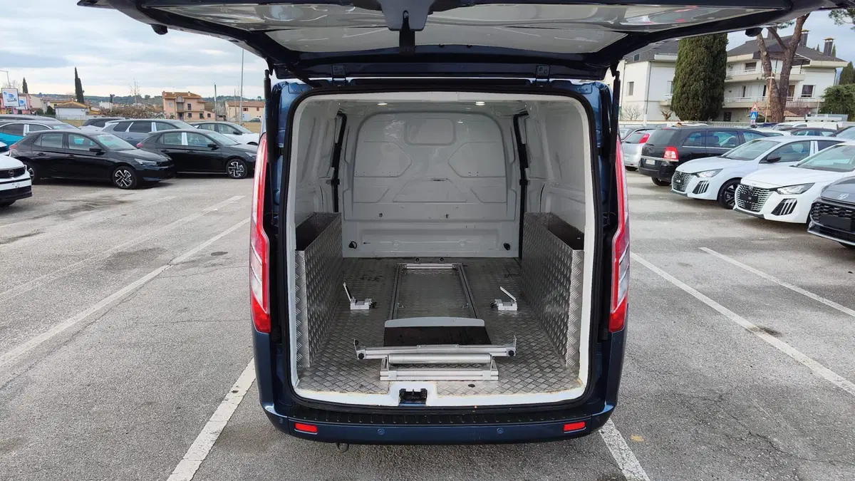 Ford Transit Custom Furgone usata a Firenze (9)