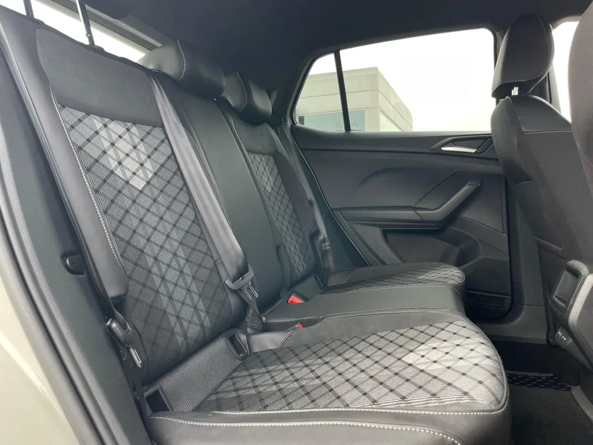 Volkswagen T-Cross usata a Ancona (17)