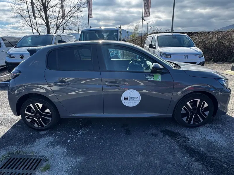 Peugeot 208 nuova a Frosinone (3)