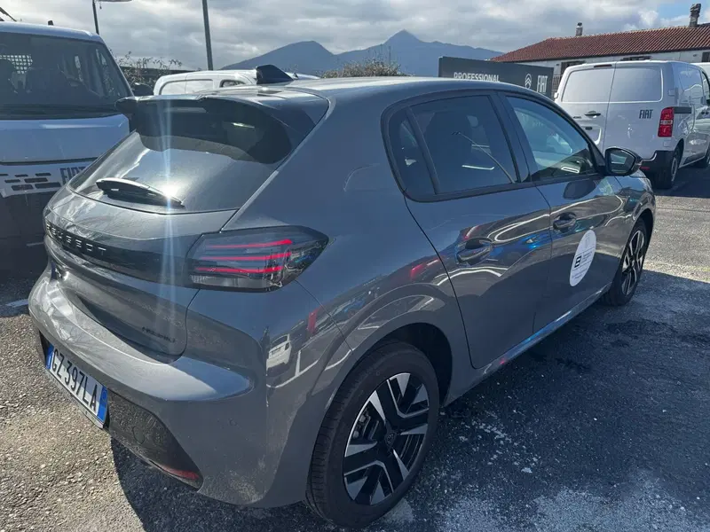 Peugeot 208 nuova a Frosinone (4)