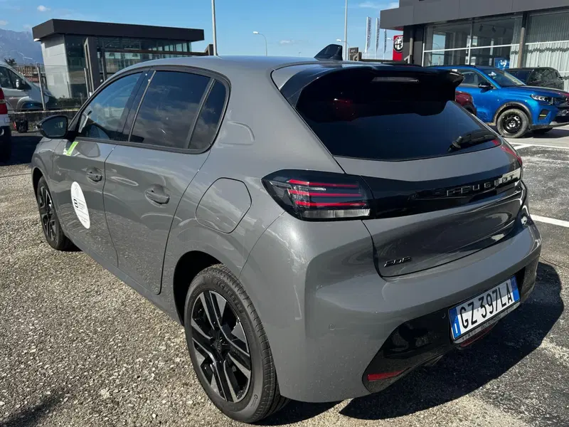 Peugeot 208 nuova a Frosinone (6)