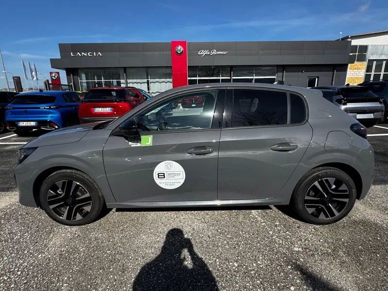 Peugeot 208 nuova a Frosinone (7)