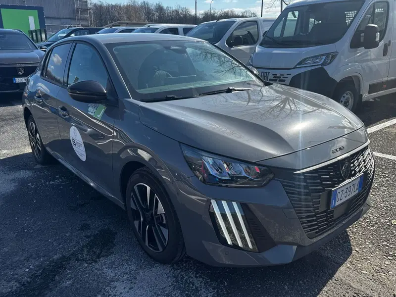 Peugeot 208 nuova a Frosinone (8)