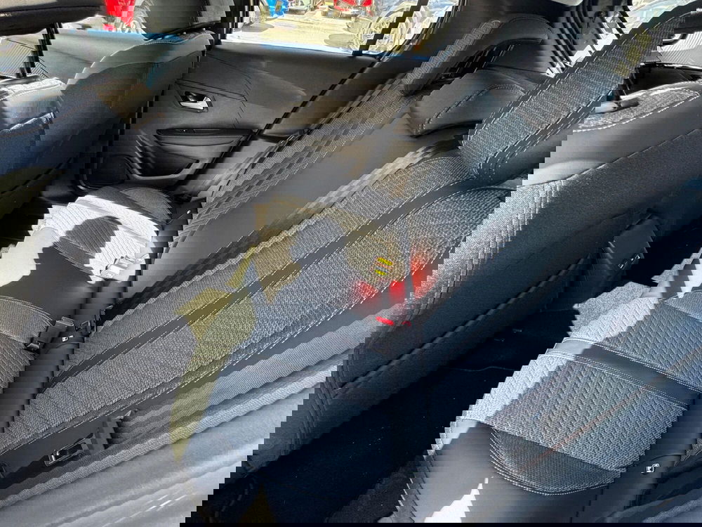 Peugeot 208 nuova a Frosinone (9)
