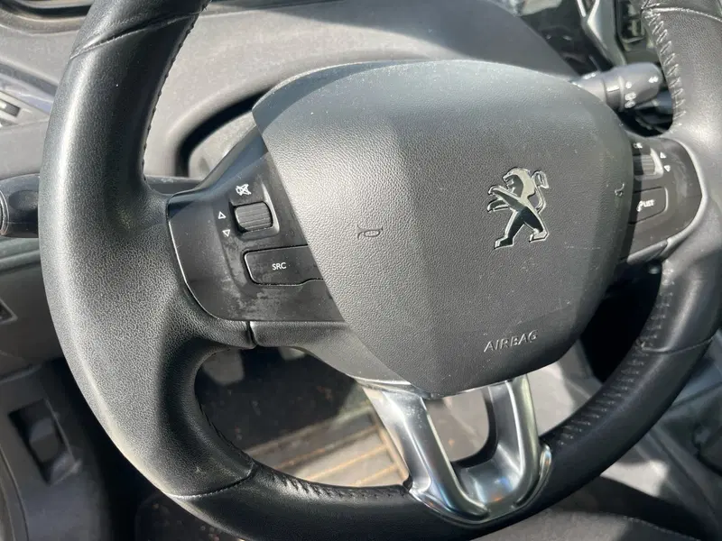 Peugeot 208 usata a Frosinone (17)