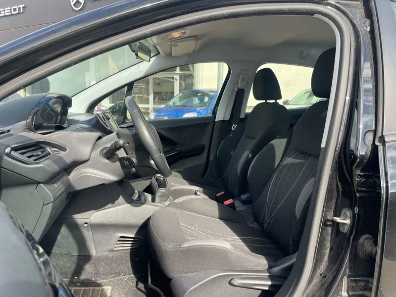 Peugeot 208 usata a Frosinone (6)