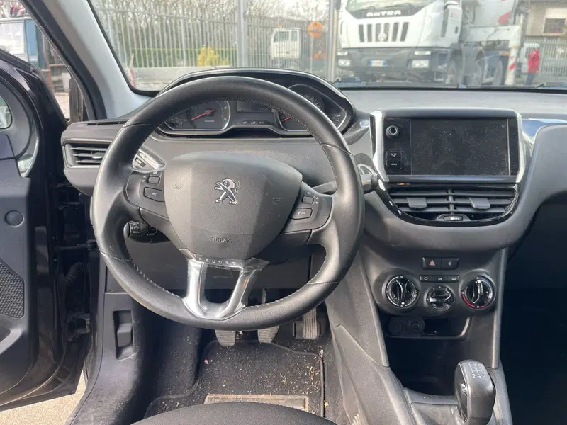 Peugeot 208 usata a Frosinone (9)