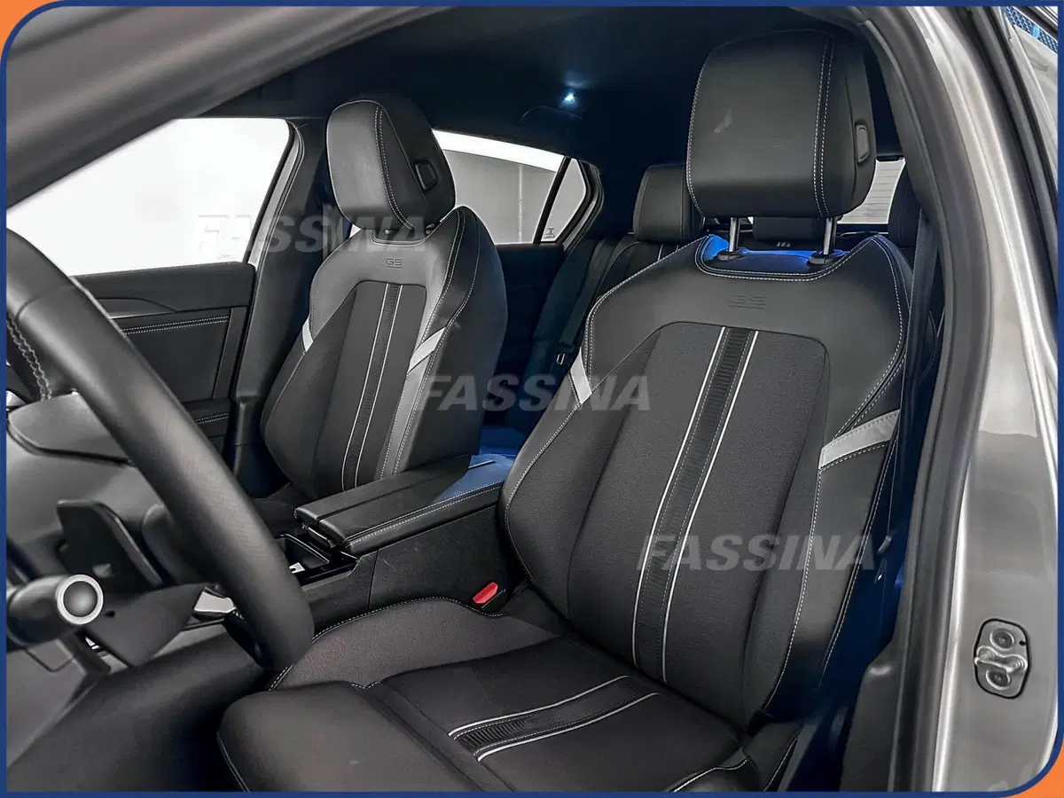 Opel Astra usata a Milano (8)