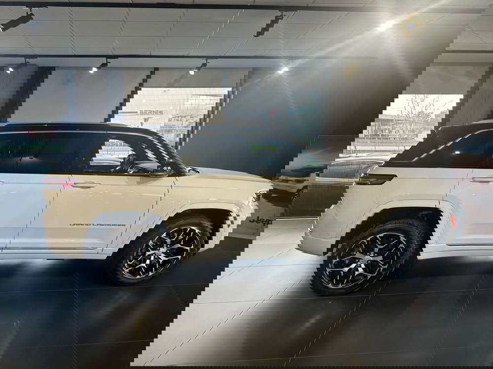 Jeep Grand Cherokee nuova a Lucca (5)