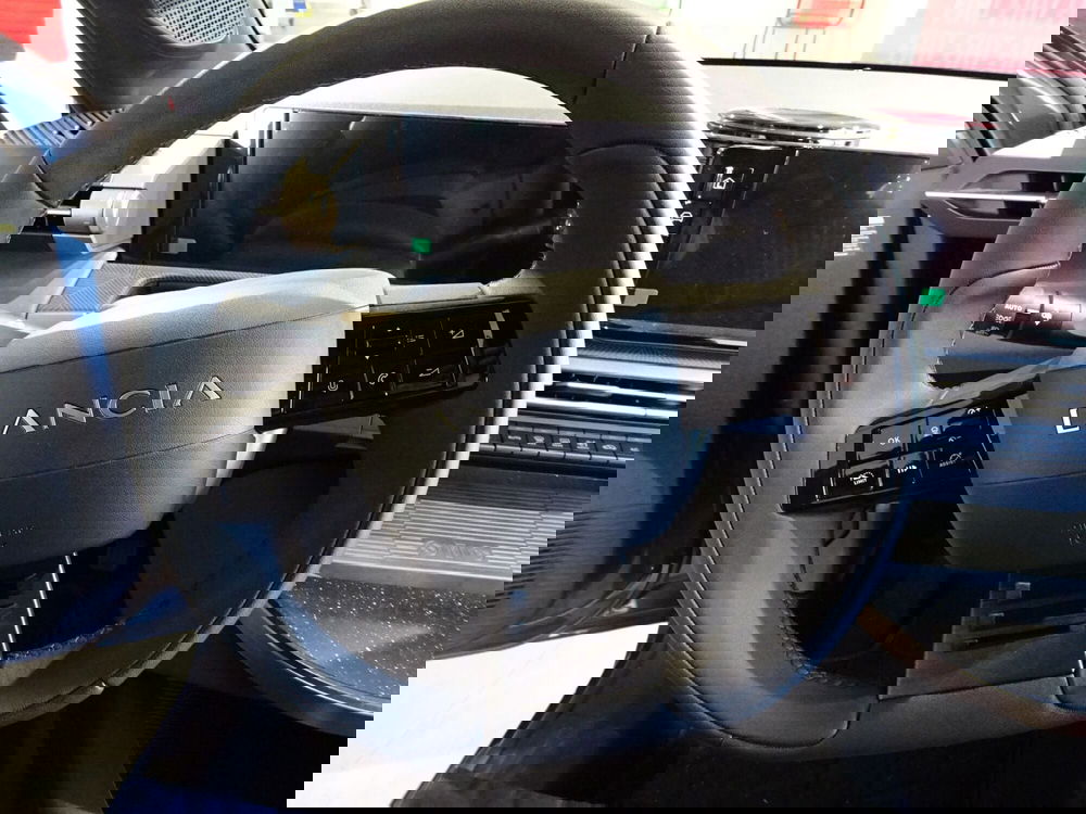 Lancia Ypsilon nuova a Lucca (8)