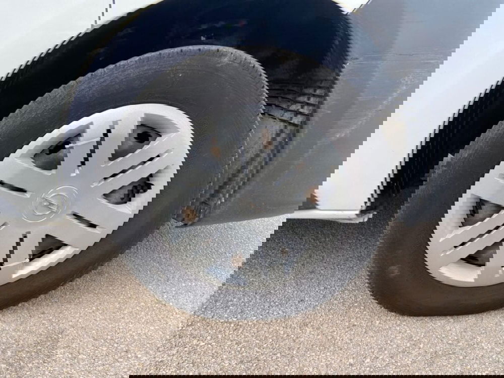 Opel Vivaro Furgone usata a Foggia (11)