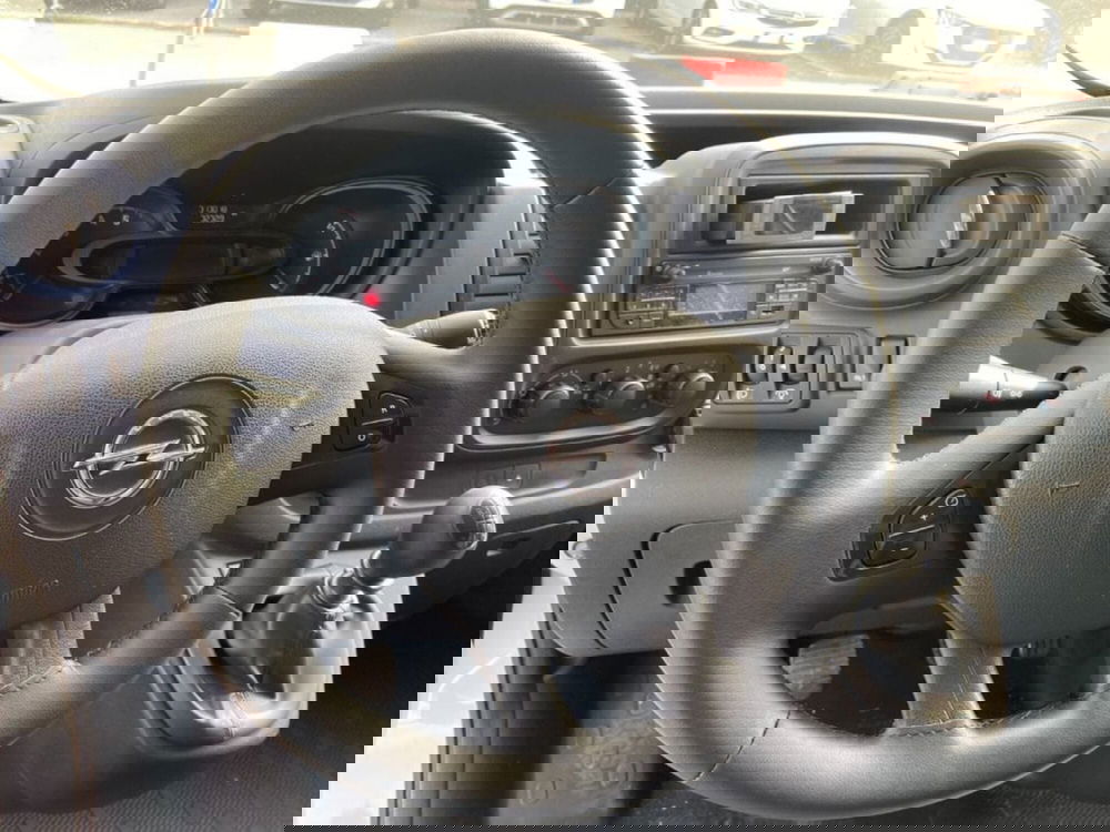 Opel Vivaro Furgone usata a Foggia (17)