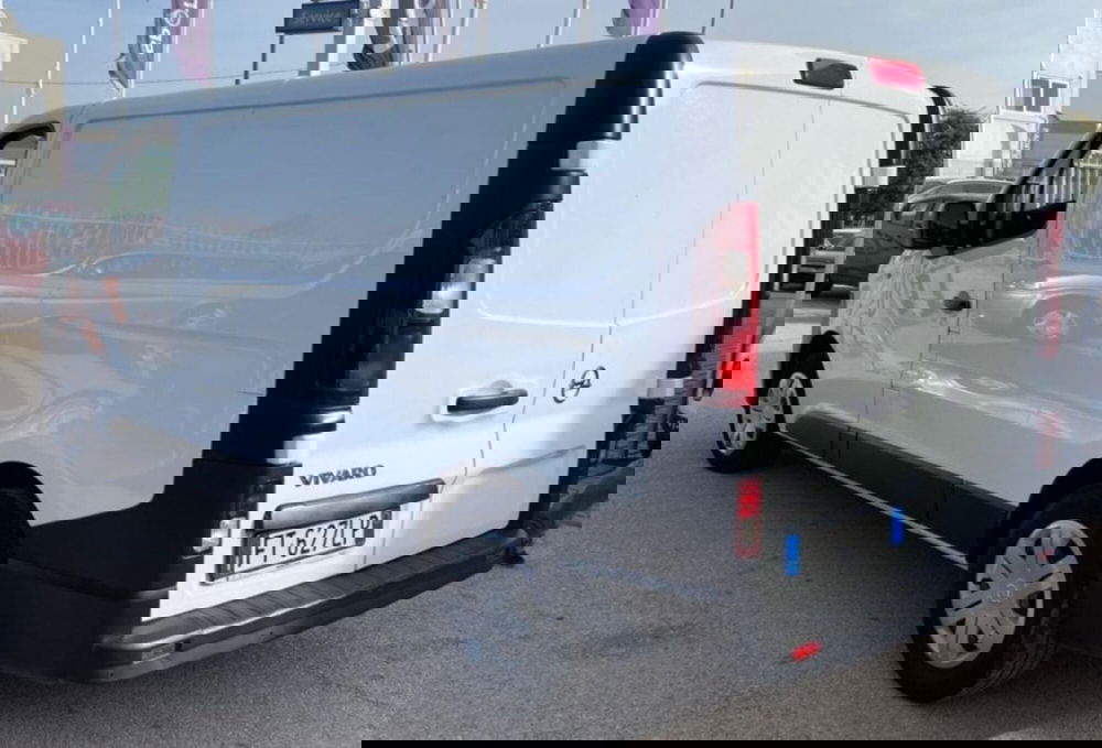 Opel Vivaro Furgone usata a Foggia (7)