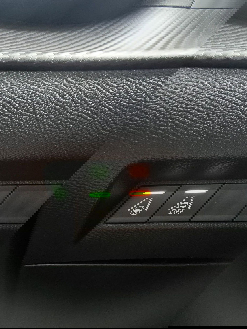 Peugeot 208 usata a Massa-Carrara (13)