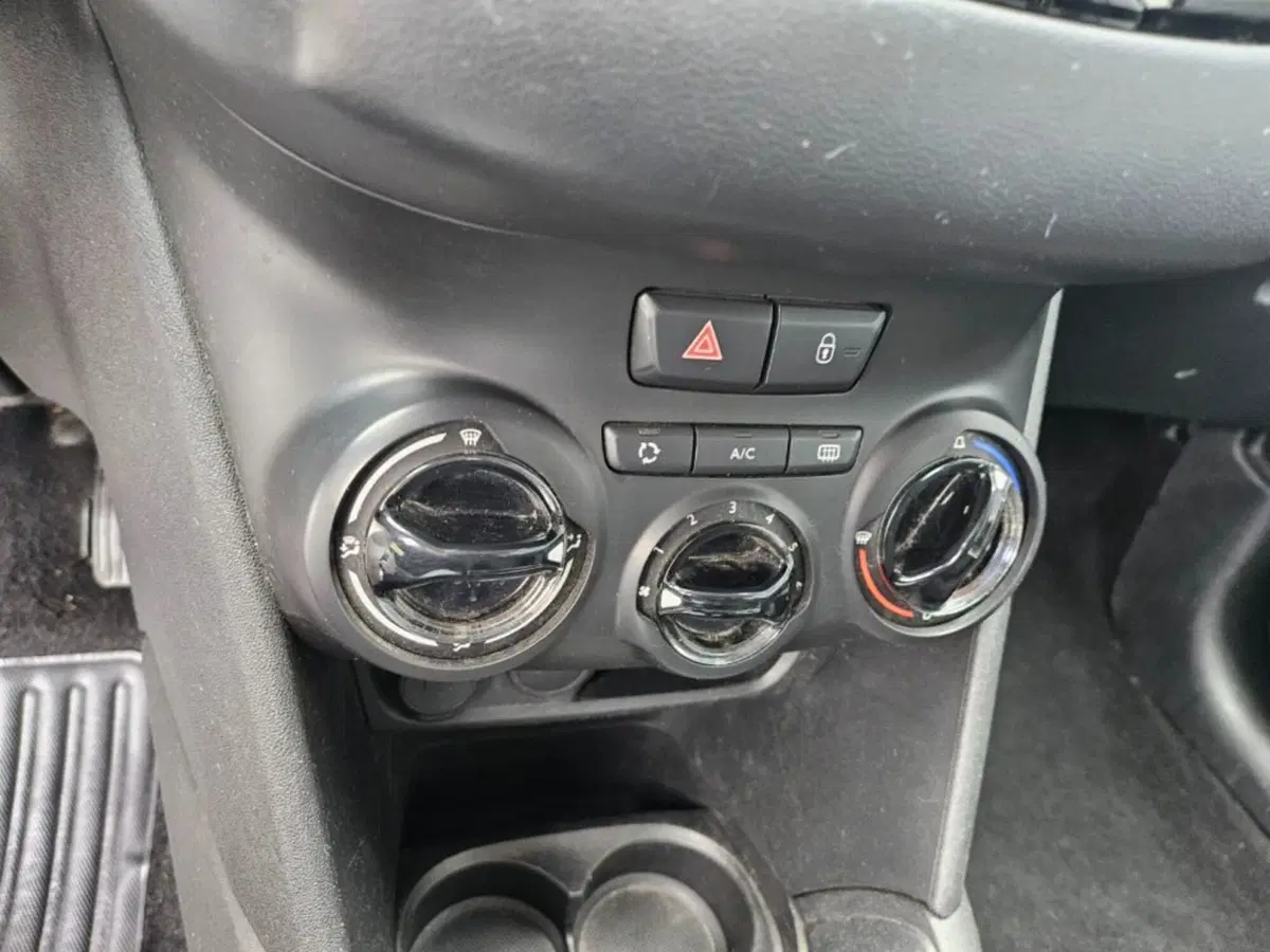 Peugeot 208 usata a Foggia (12)