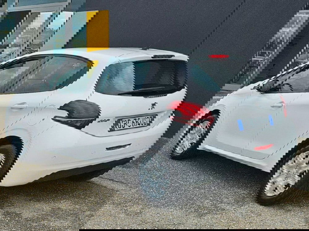Peugeot 208 usata a Foggia (3)