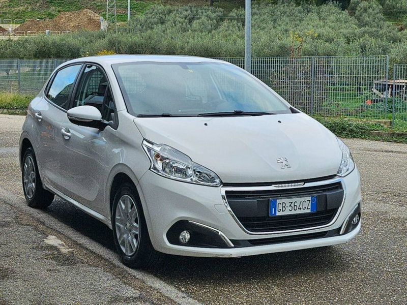 Peugeot 208 usata a Foggia (6)