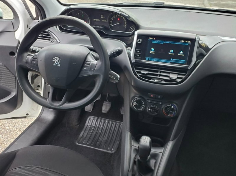 Peugeot 208 usata a Foggia (9)