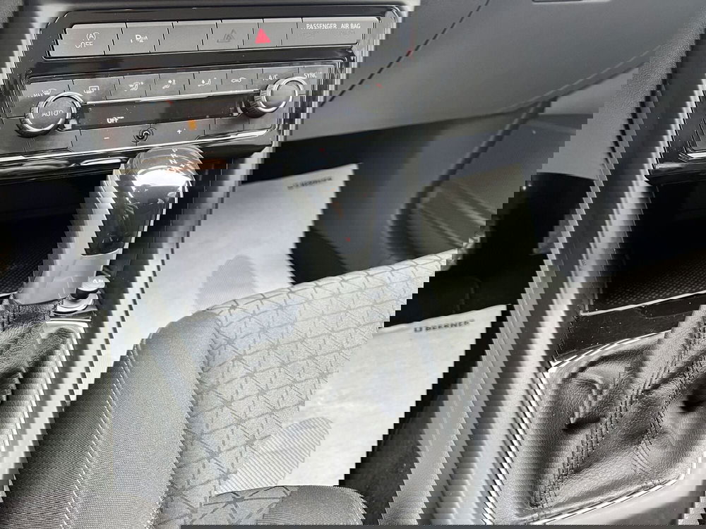 Volkswagen T-Cross usata a Chieti (15)