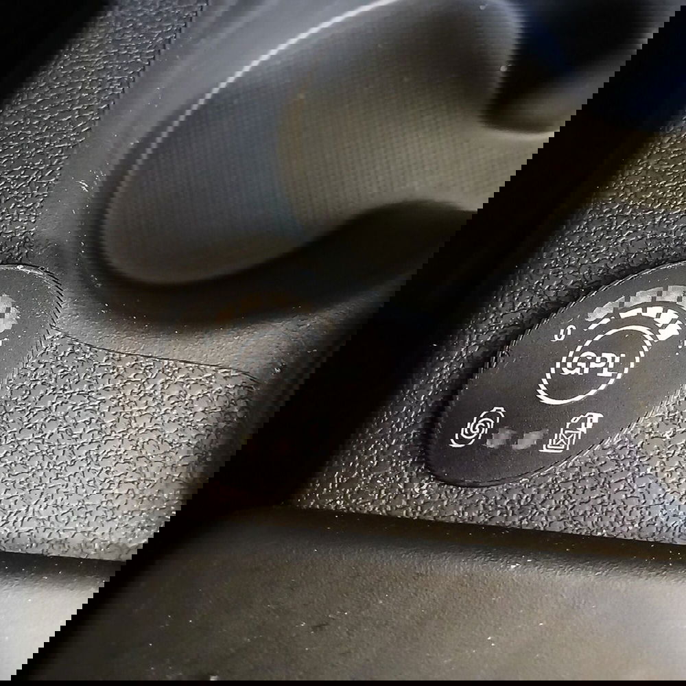 Dacia Lodgy usata a Torino (14)