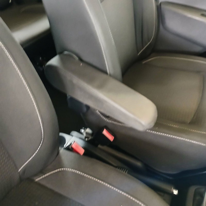 Dacia Lodgy usata a Torino (18)