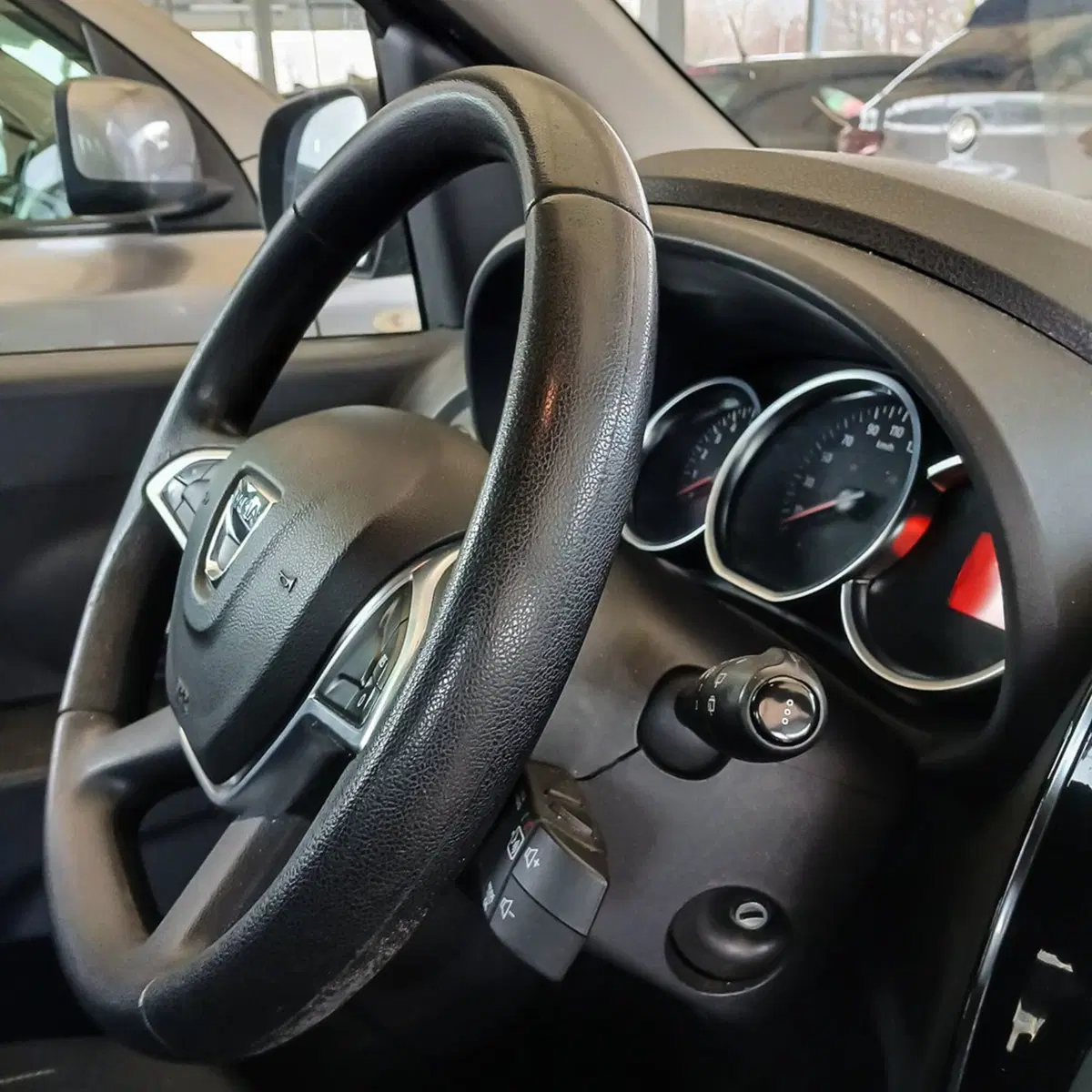 Dacia Lodgy usata a Torino (19)