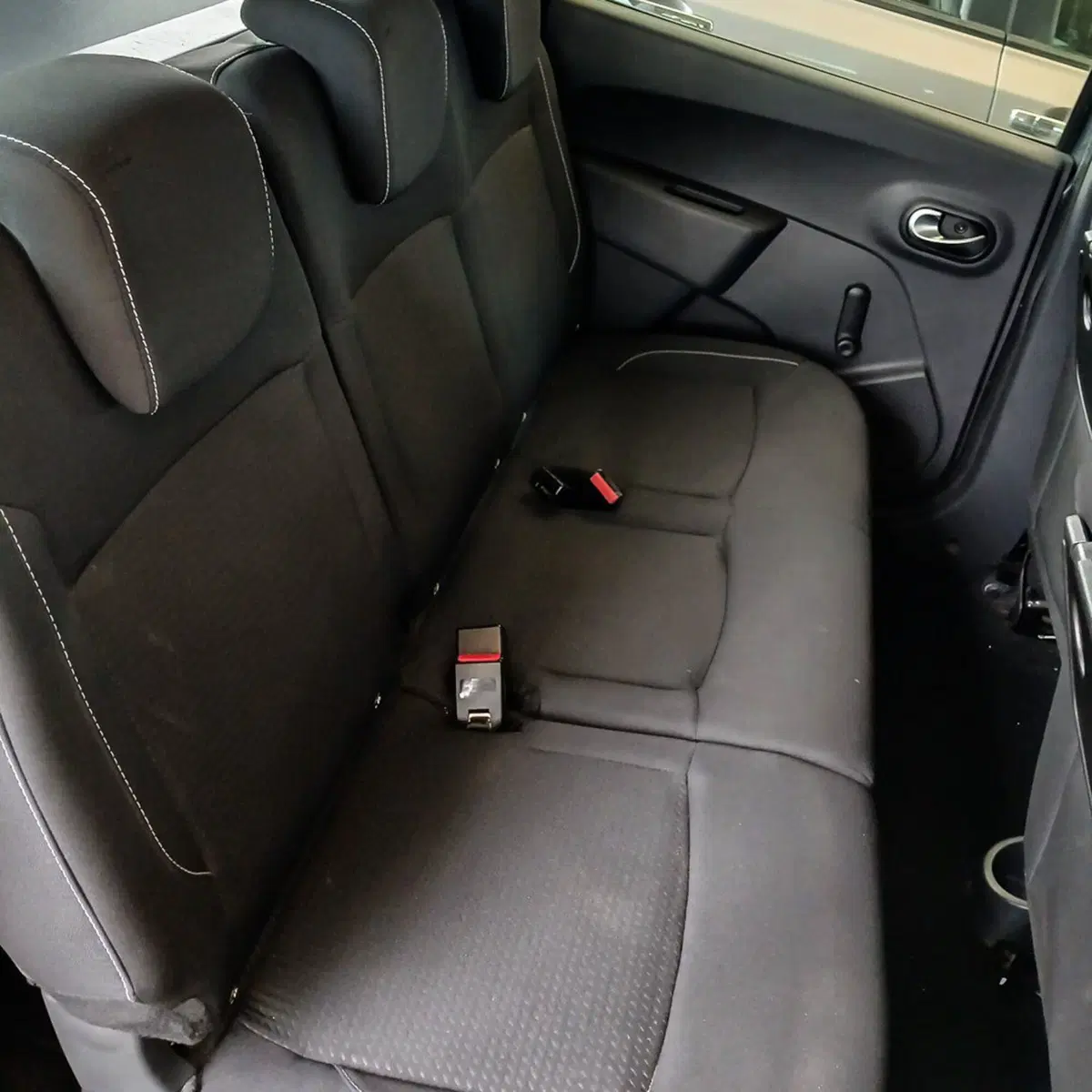 Dacia Lodgy usata a Torino (8)