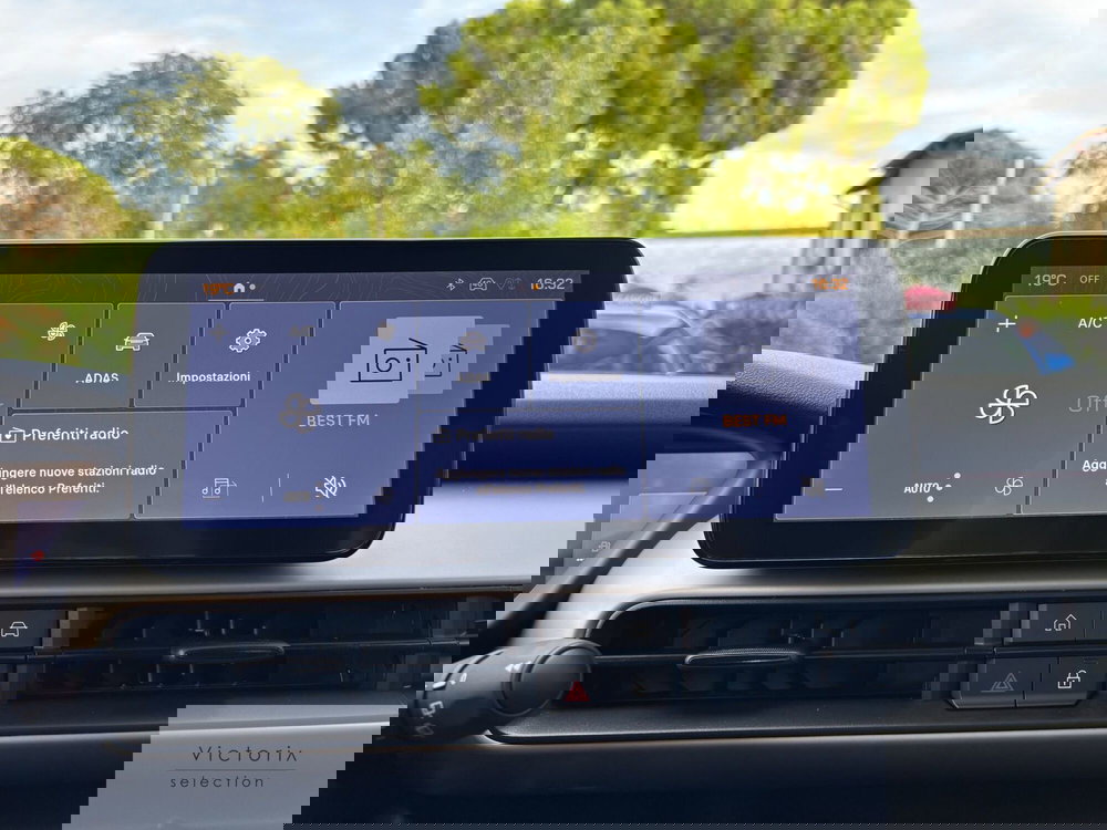 Jeep Avenger nuova a Brescia (8)