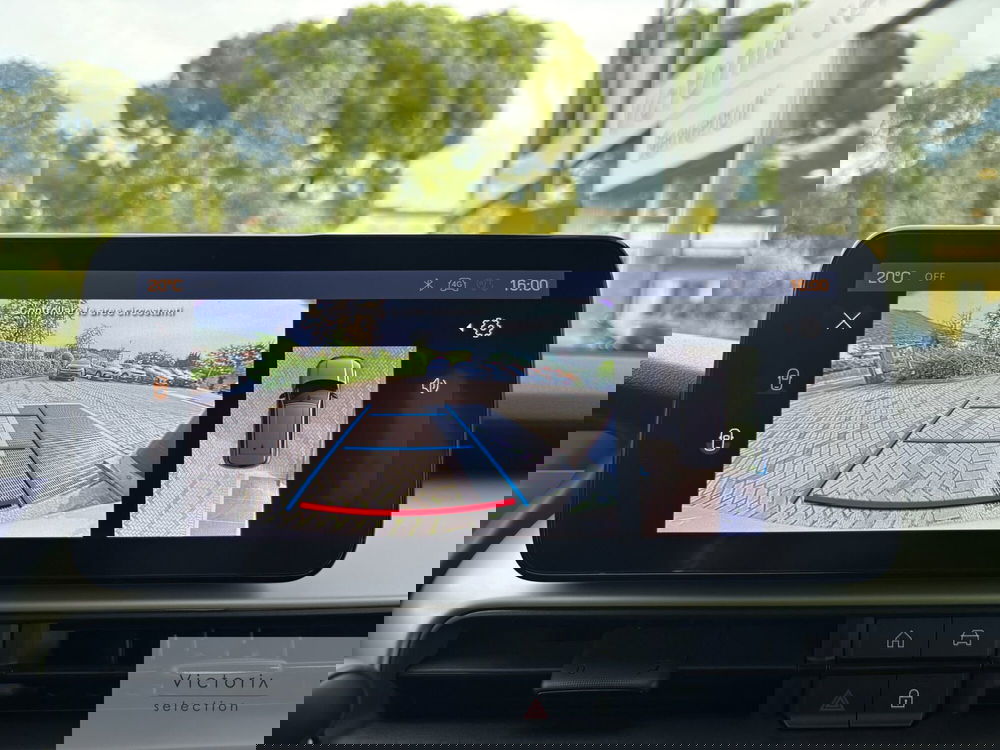 Jeep Avenger nuova a Brescia (9)