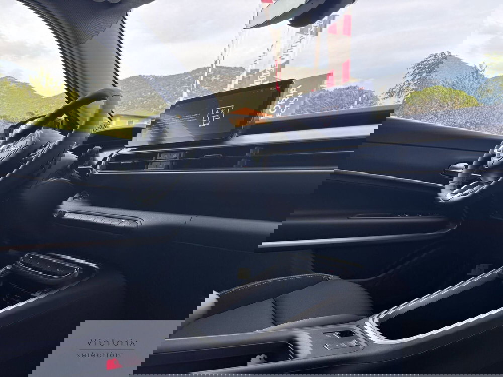 Jeep Avenger nuova a Brescia (12)