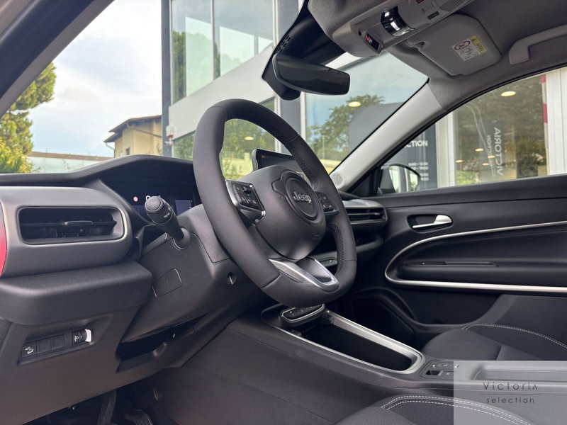 Jeep Avenger nuova a Brescia (6)