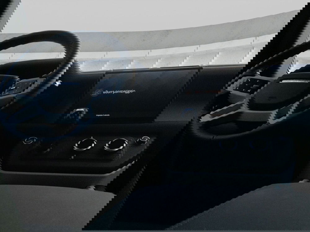 Land Rover Defender usata a Milano (11)