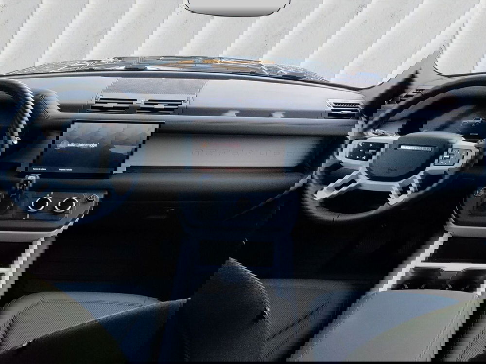 Land Rover Defender usata a Milano (4)