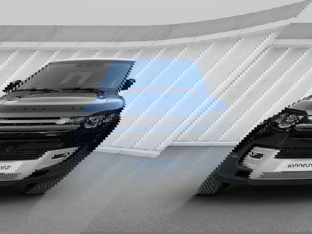 Land Rover Defender usata a Milano (8)