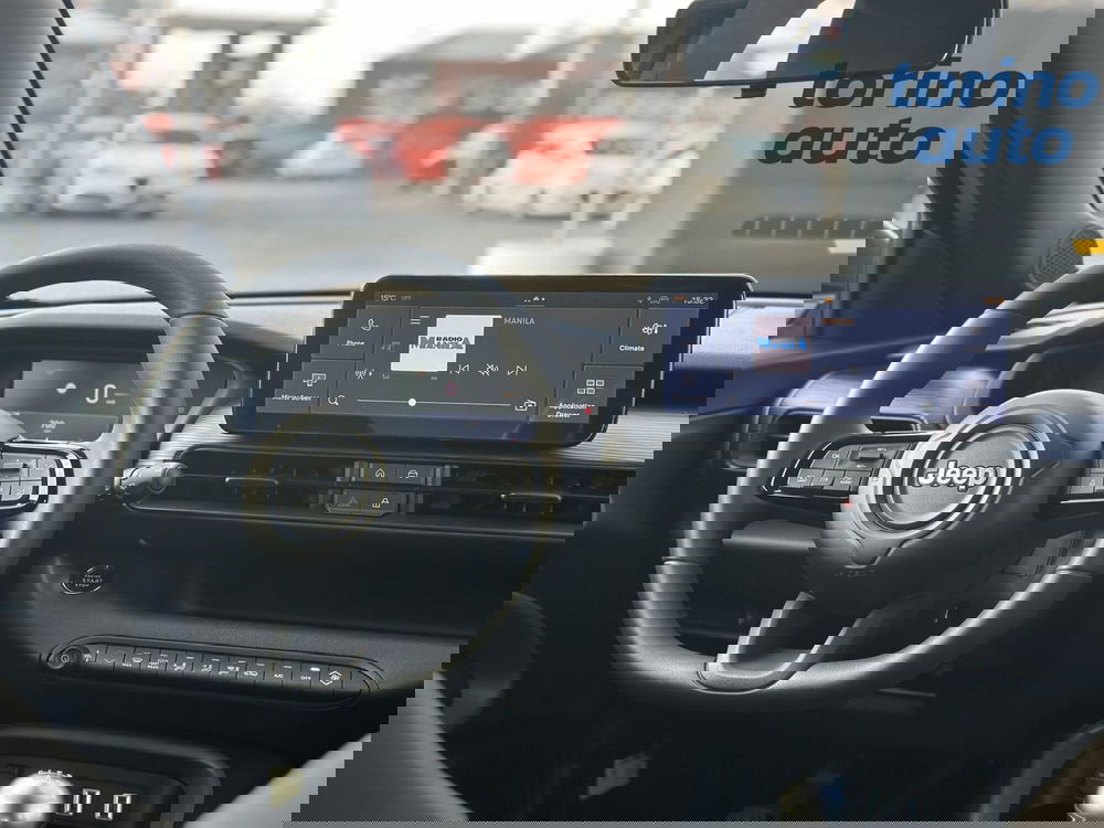 Jeep Avenger nuova a Torino (16)