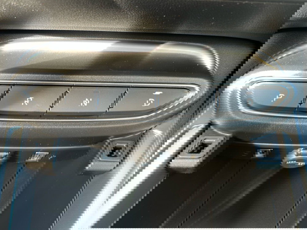 Jeep Avenger nuova a Roma (18)