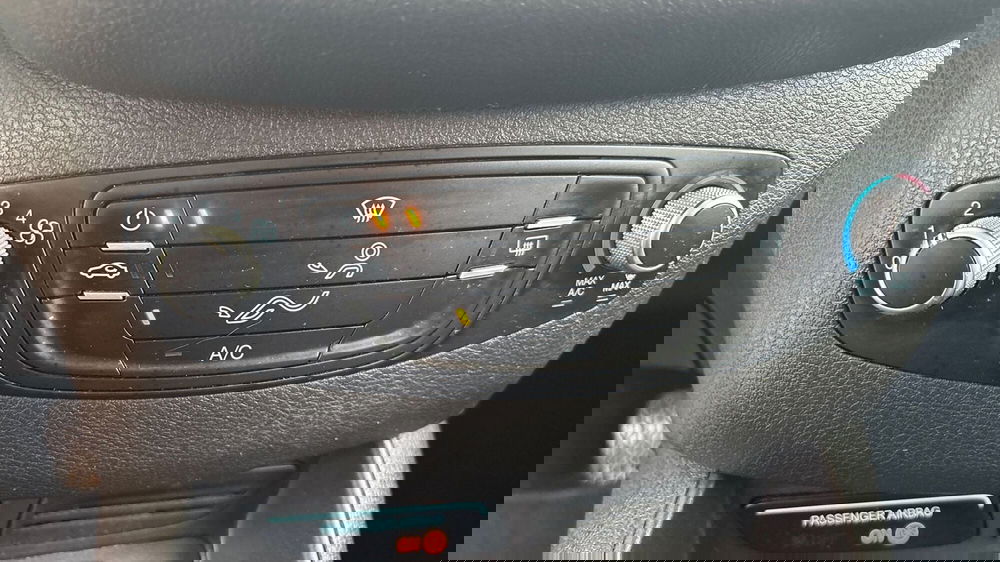 Ford Tourneo Courier usata a Padova (13)